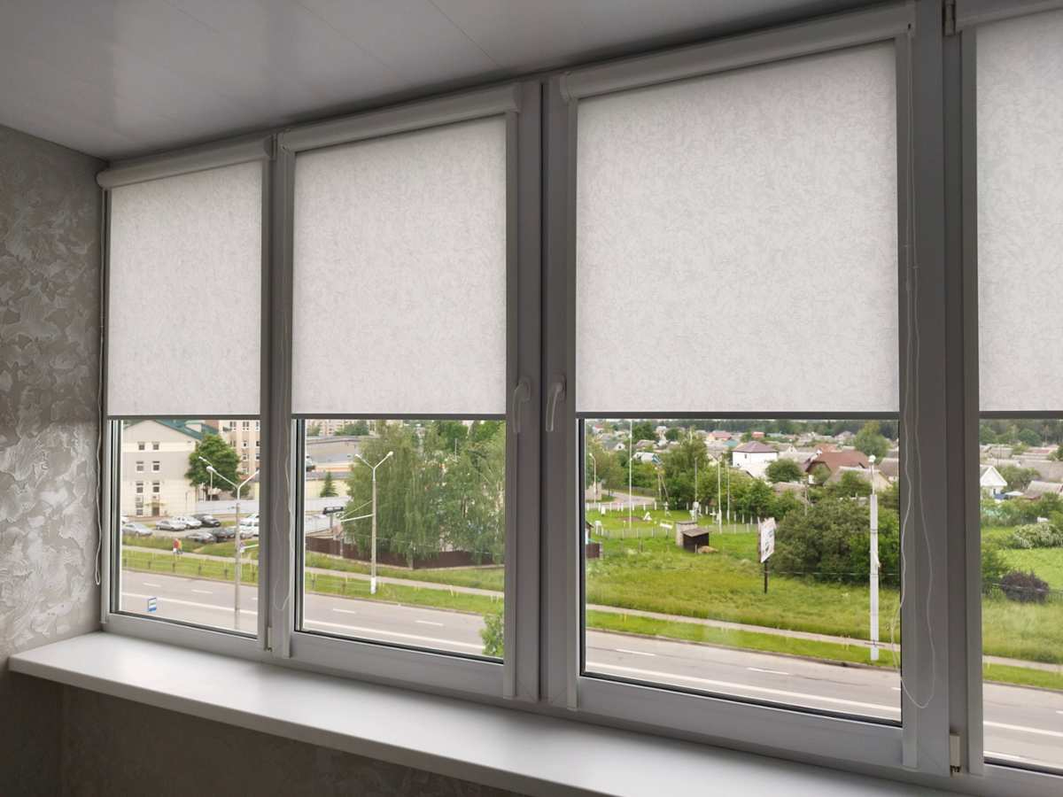 рольшторы на балконе